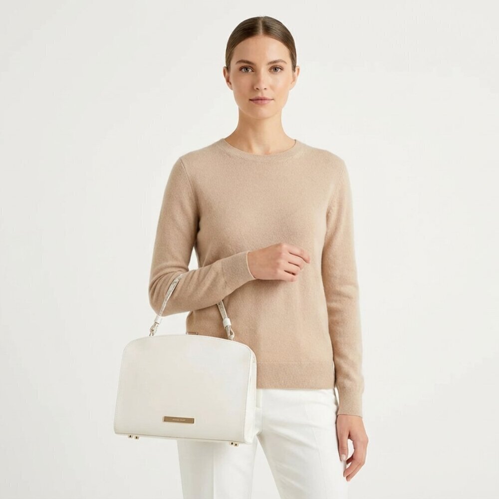 Ivanka Trump Handbag - Picture 1 of 5